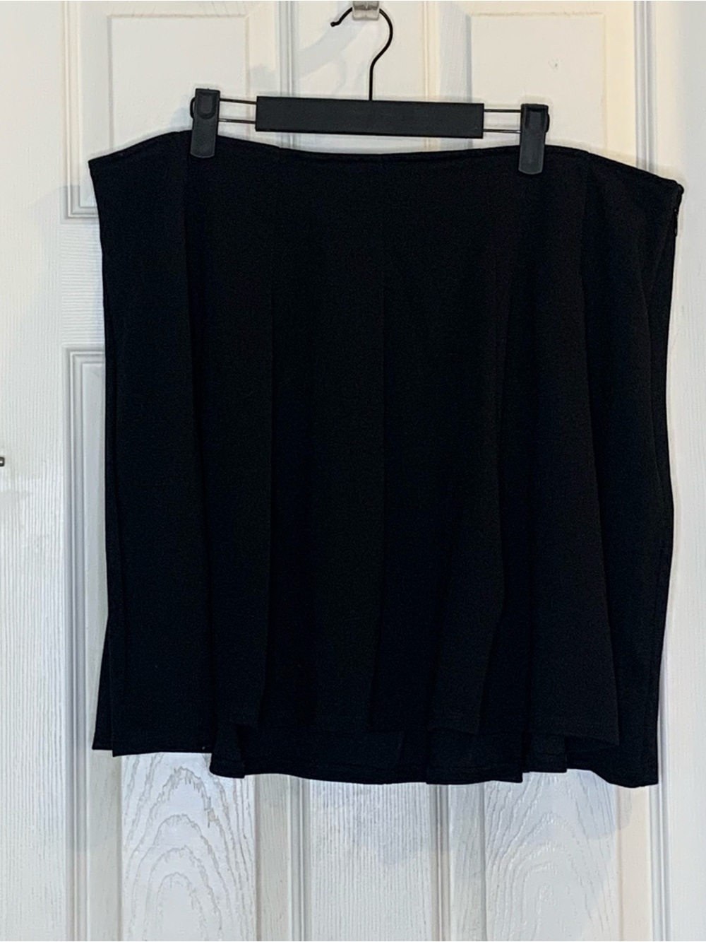 Torrid Pleated Mini Skirt in Deep Black Size 18